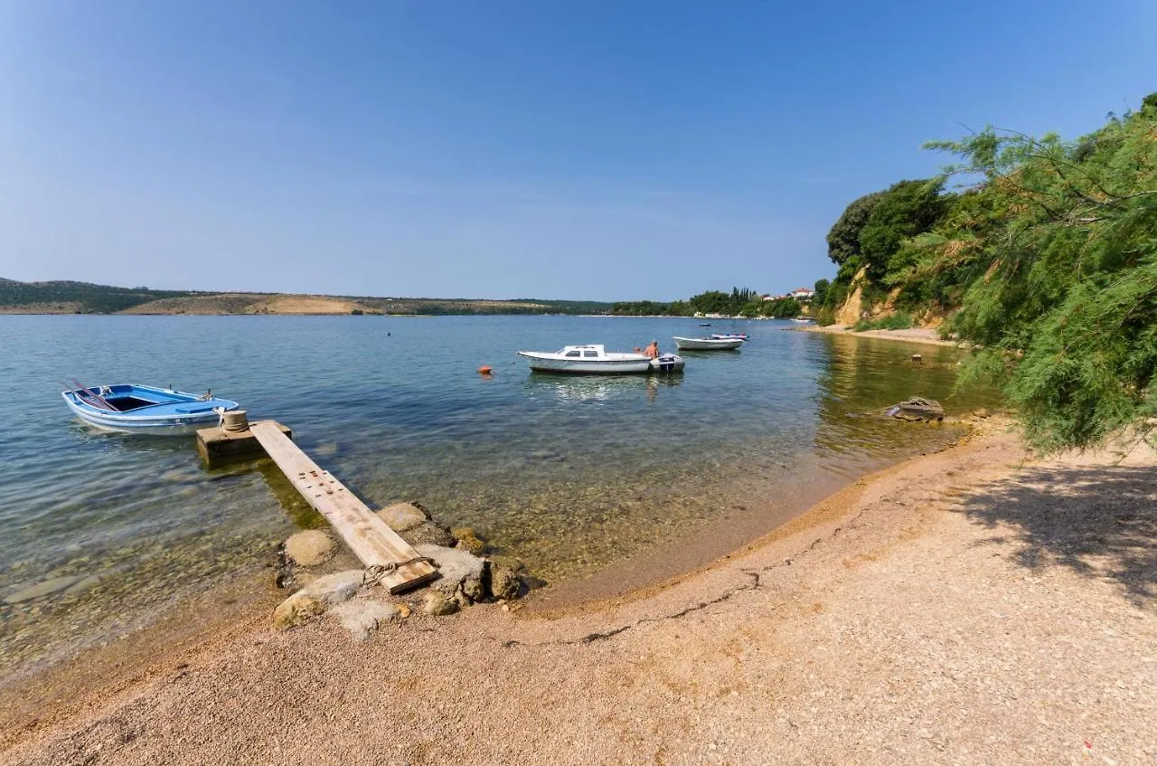 Apartments And Rooms By The Sea Posedarje, Novigrad - 21123