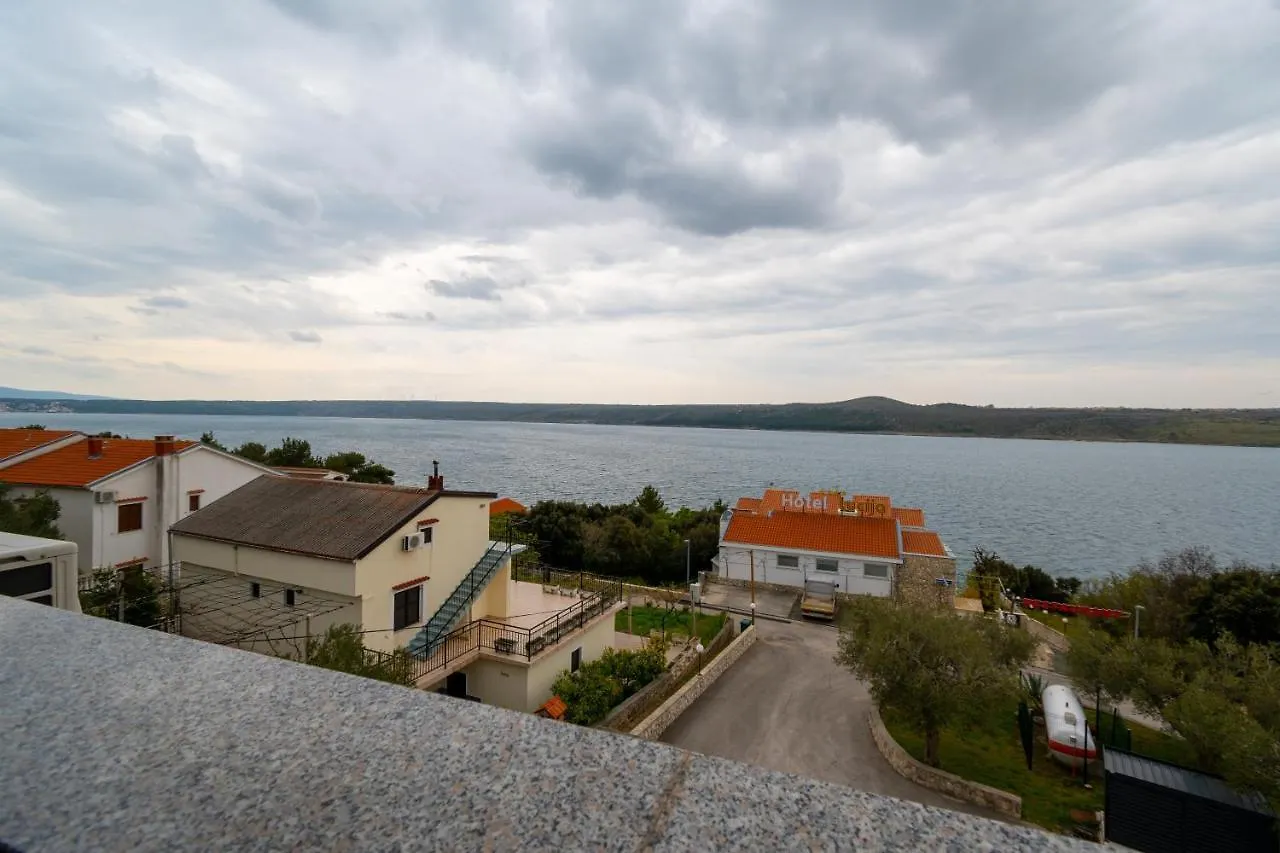 Apartments And Rooms By The Sea Posedarje, Novigrad - 21123 Kroatien